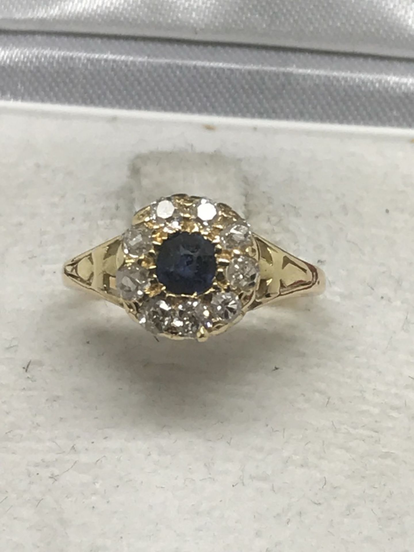 SAPPHIRE & OLD CUT DIAMOND CLUSTER RING