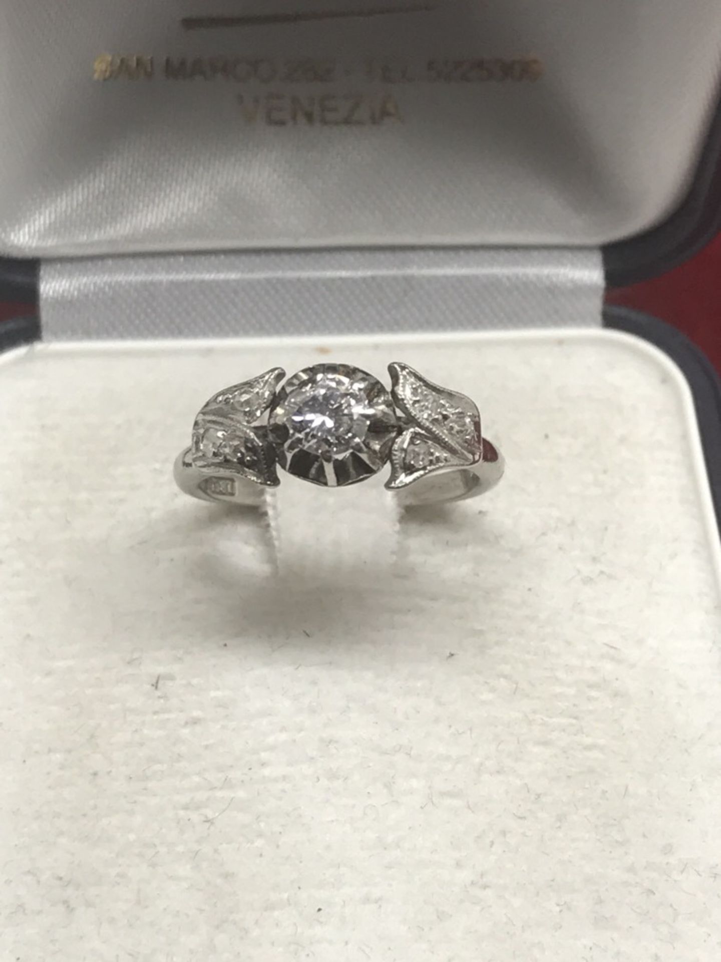 VINTAGE 18ct WHITE GOLD 0.50ct DIAMOND SOLITAIRE RING - Image 2 of 5