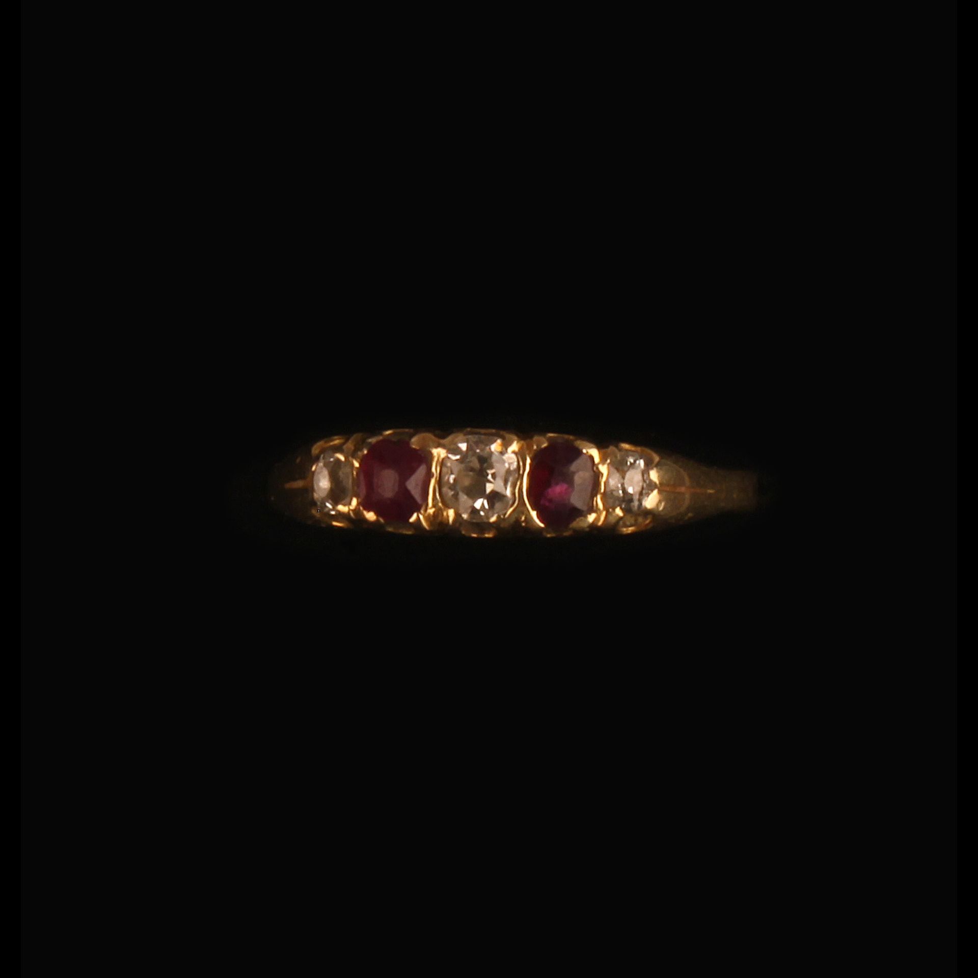 18ct GOLD RUBY & DIAMOND RING SIZE M - Image 4 of 4