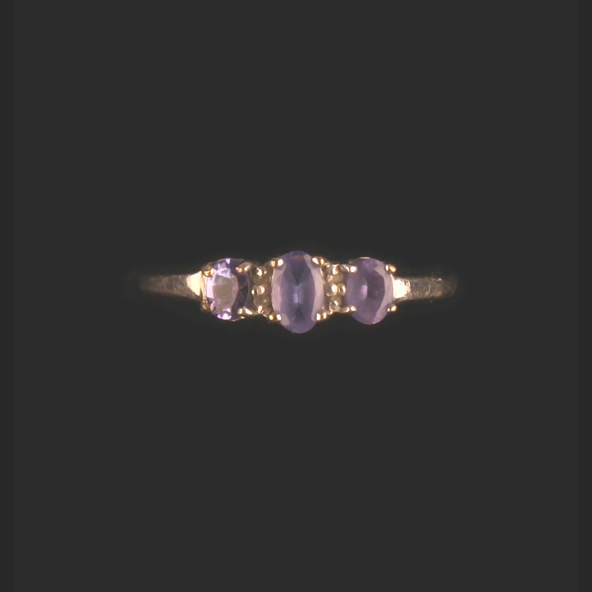 9ct WHITE GOLD TANZANITE TRILOGY RING - Image 4 of 4