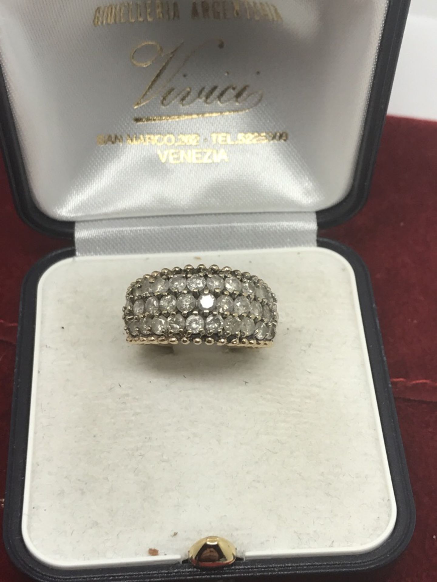 2.00cts OF DIAMONDS SET IN A 10ct GOLD RING