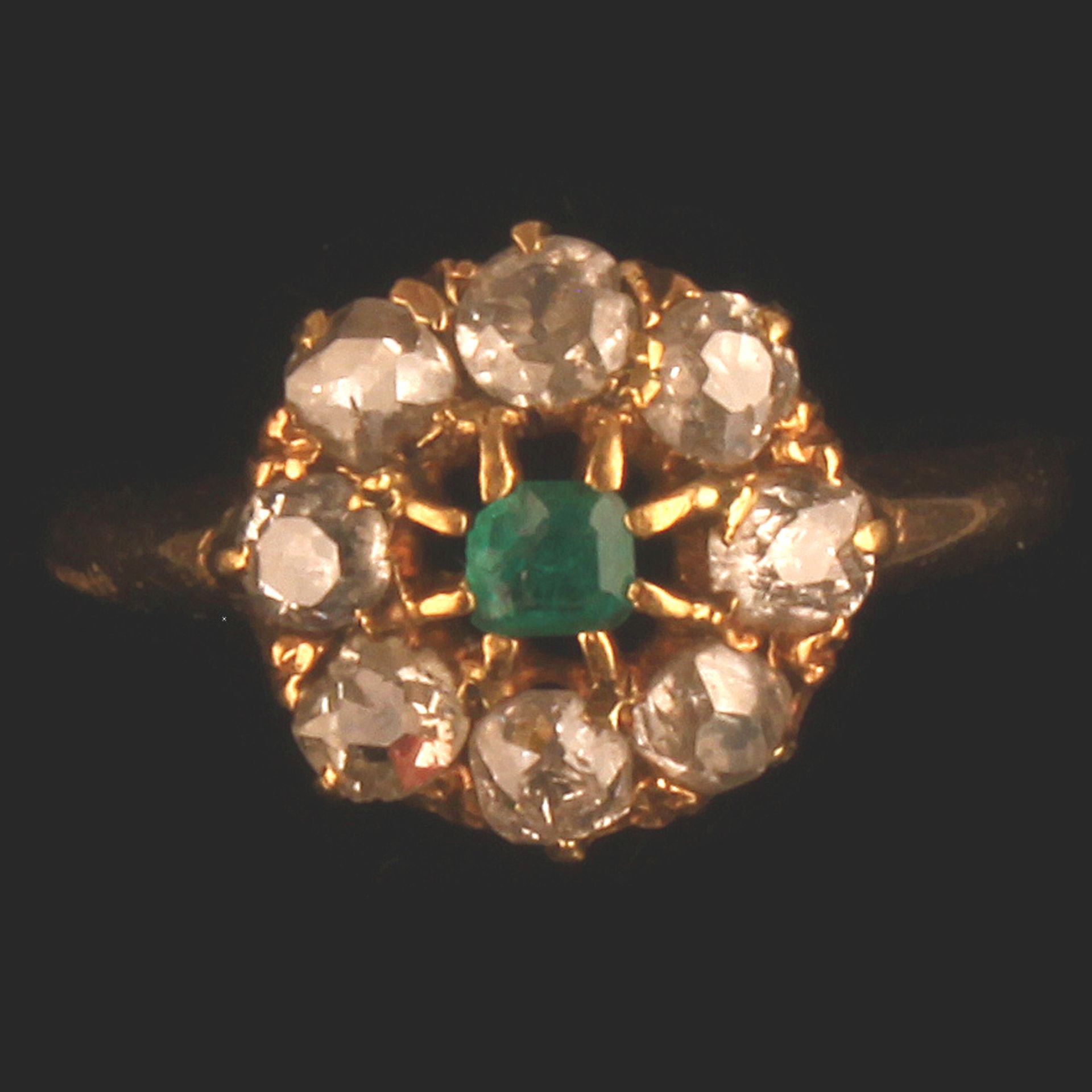 18ct GOLD DIAMOND & EMERALD RING - Image 3 of 5