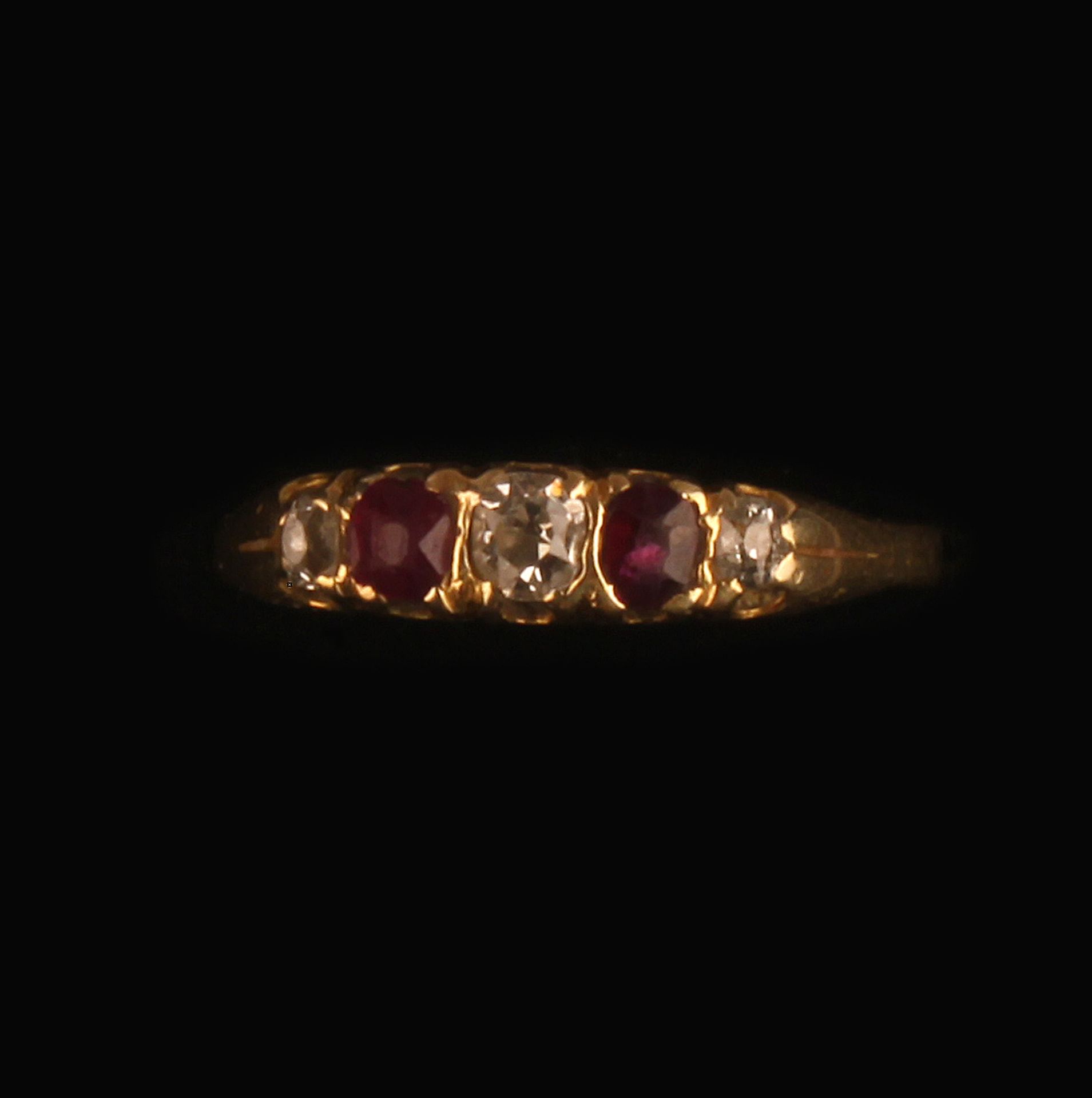 18ct GOLD RUBY & DIAMOND RING SIZE M - Image 3 of 4