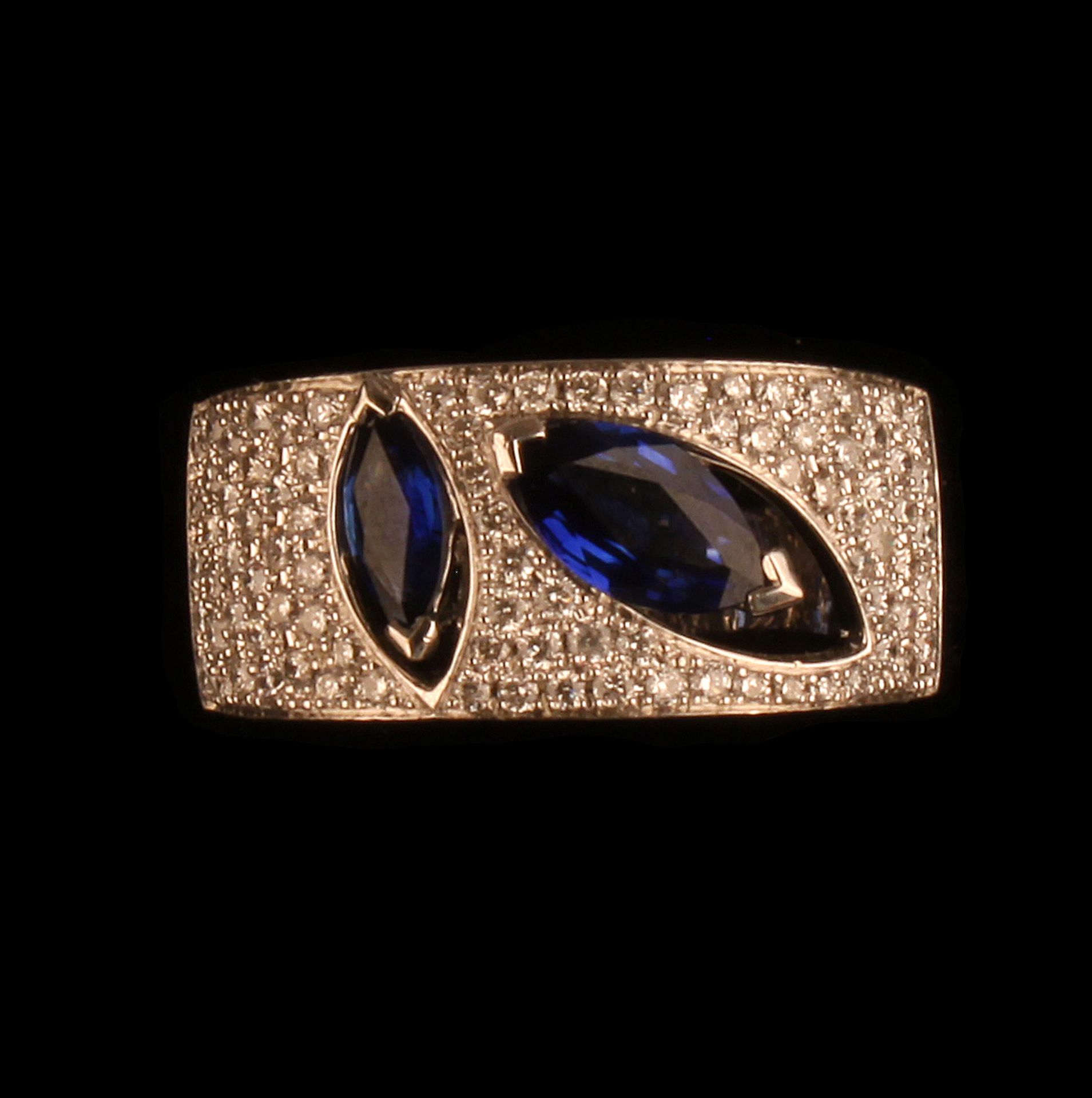 18ct WHITE GOLD DIAMOND & SAPPHIRE RING - Image 4 of 5