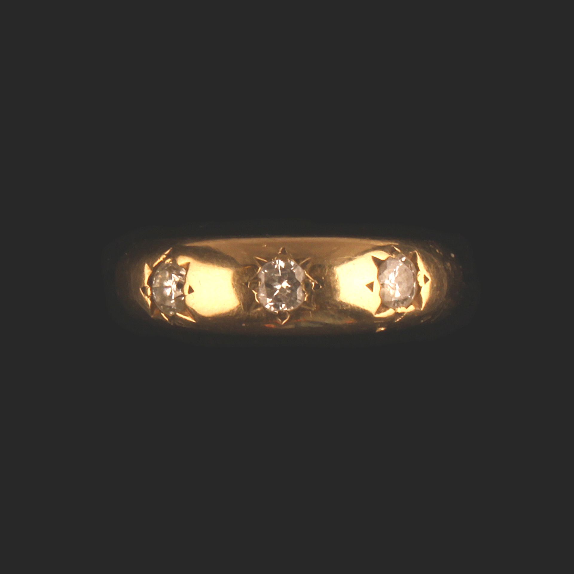 9ct GOLD GYPSY RING SET WITH 3 GOOD QUALITY DIAMONDS - Image 4 of 4