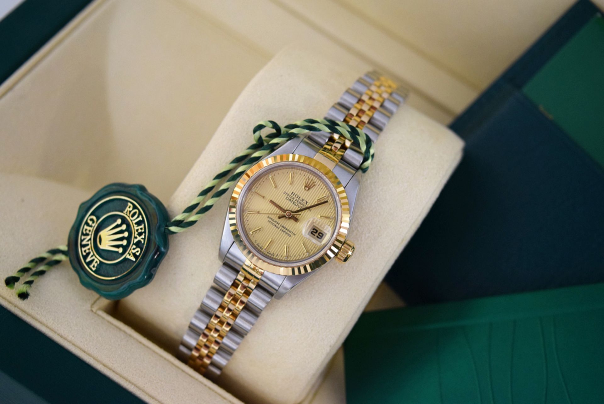 ROLEX DATEJUST - Ladies 26mm - STEEL & 18K GOLD with TAPESTRY DIAL