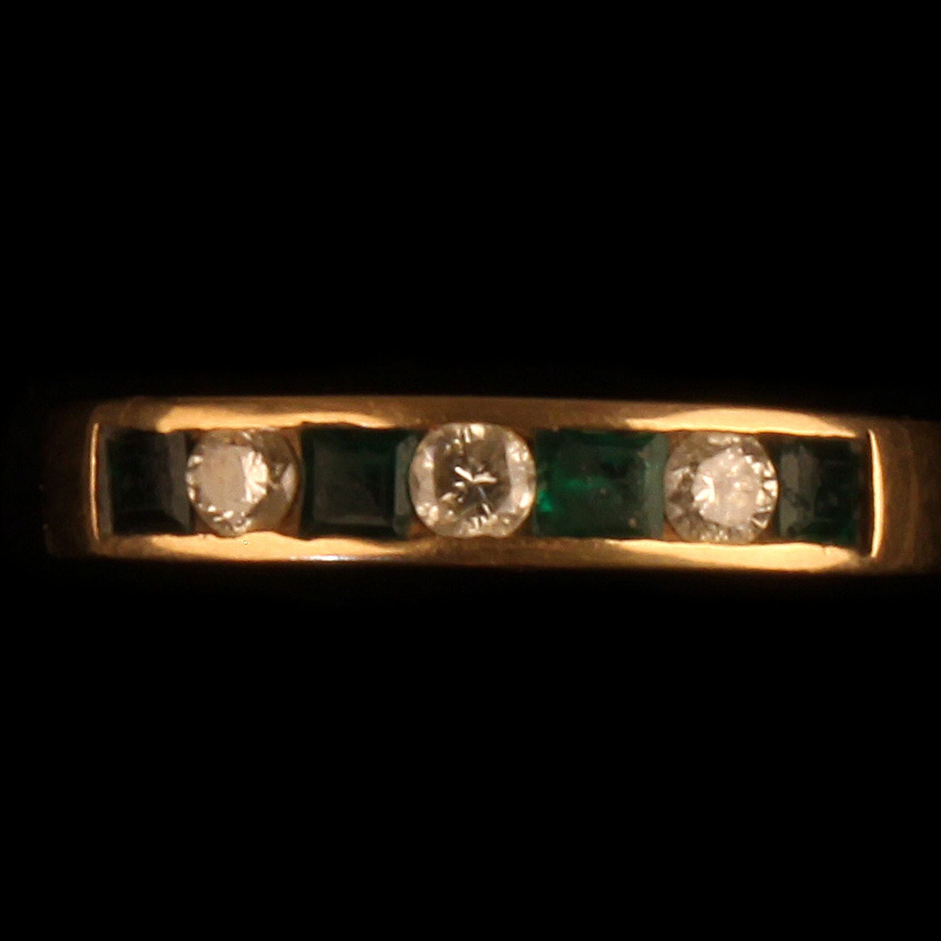 CHANEL SET 1/2 ETERNITY RING SET WITH EMERALDS & DIAMONDS - Image 3 of 5