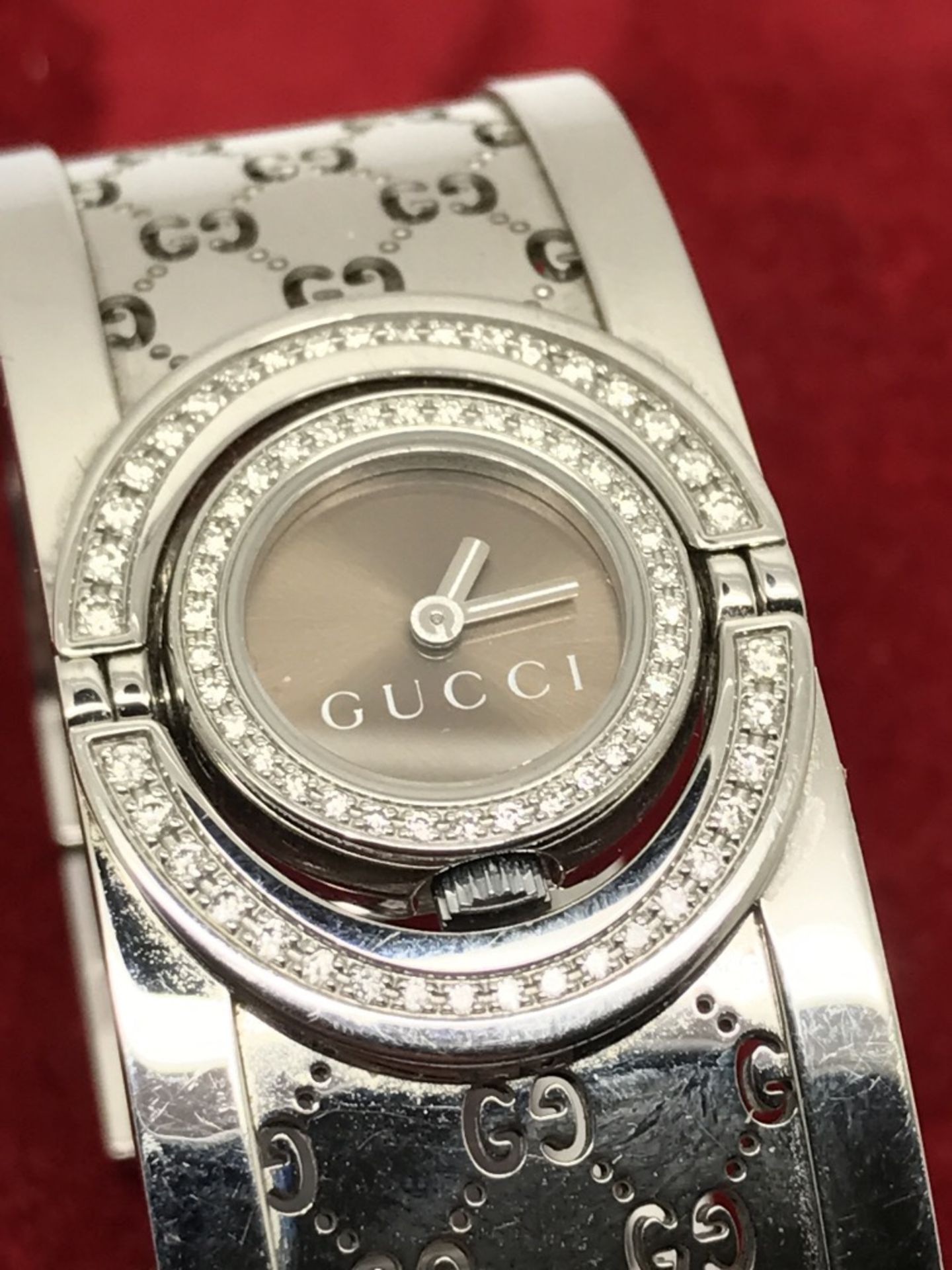 GUCCI DIAMOND SET WATCH - Image 3 of 4