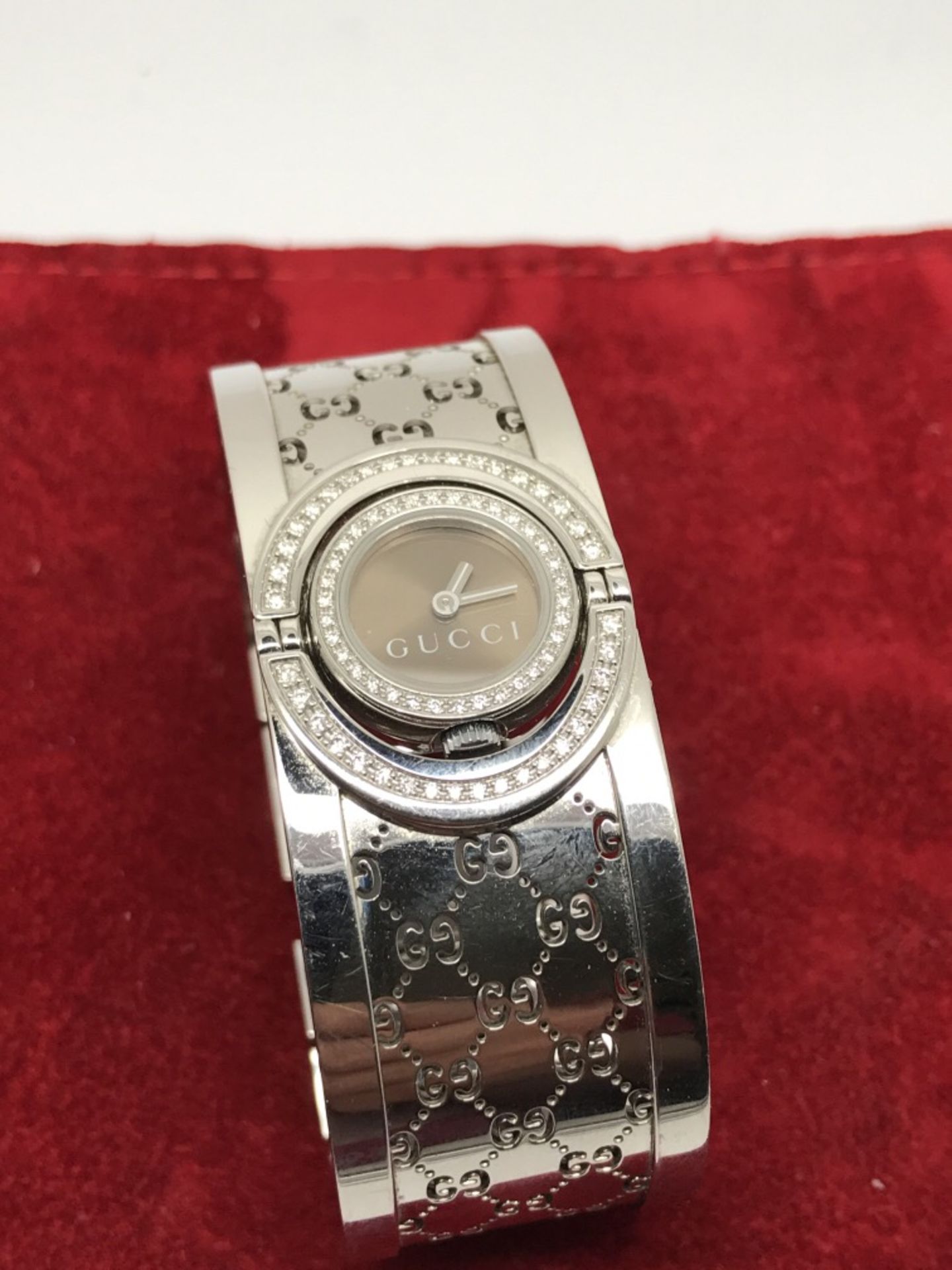 GUCCI DIAMOND SET WATCH