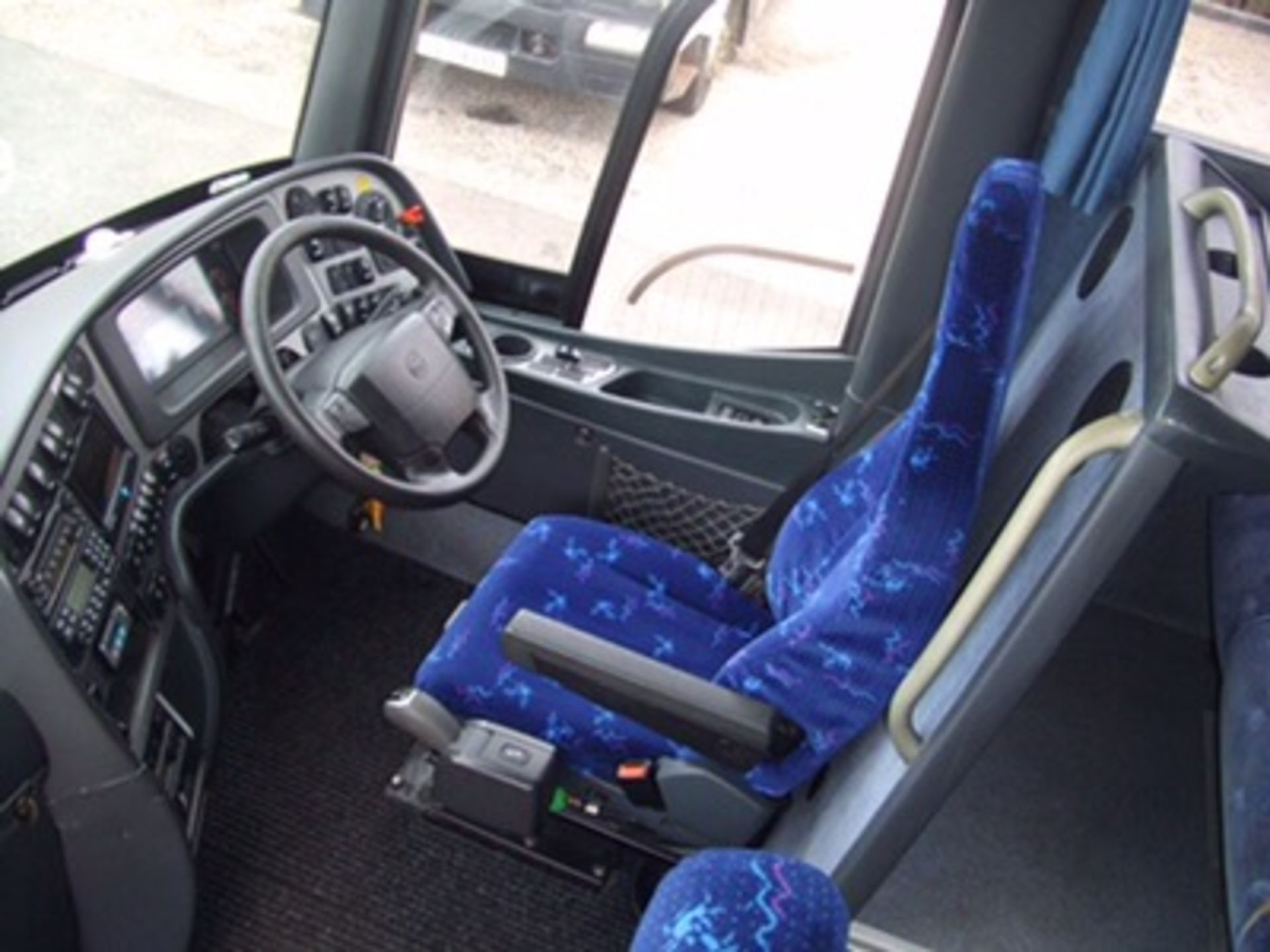 2010 Volvo 9700 BI2B 49/51 Seat Luxury Coach - Image 22 of 28