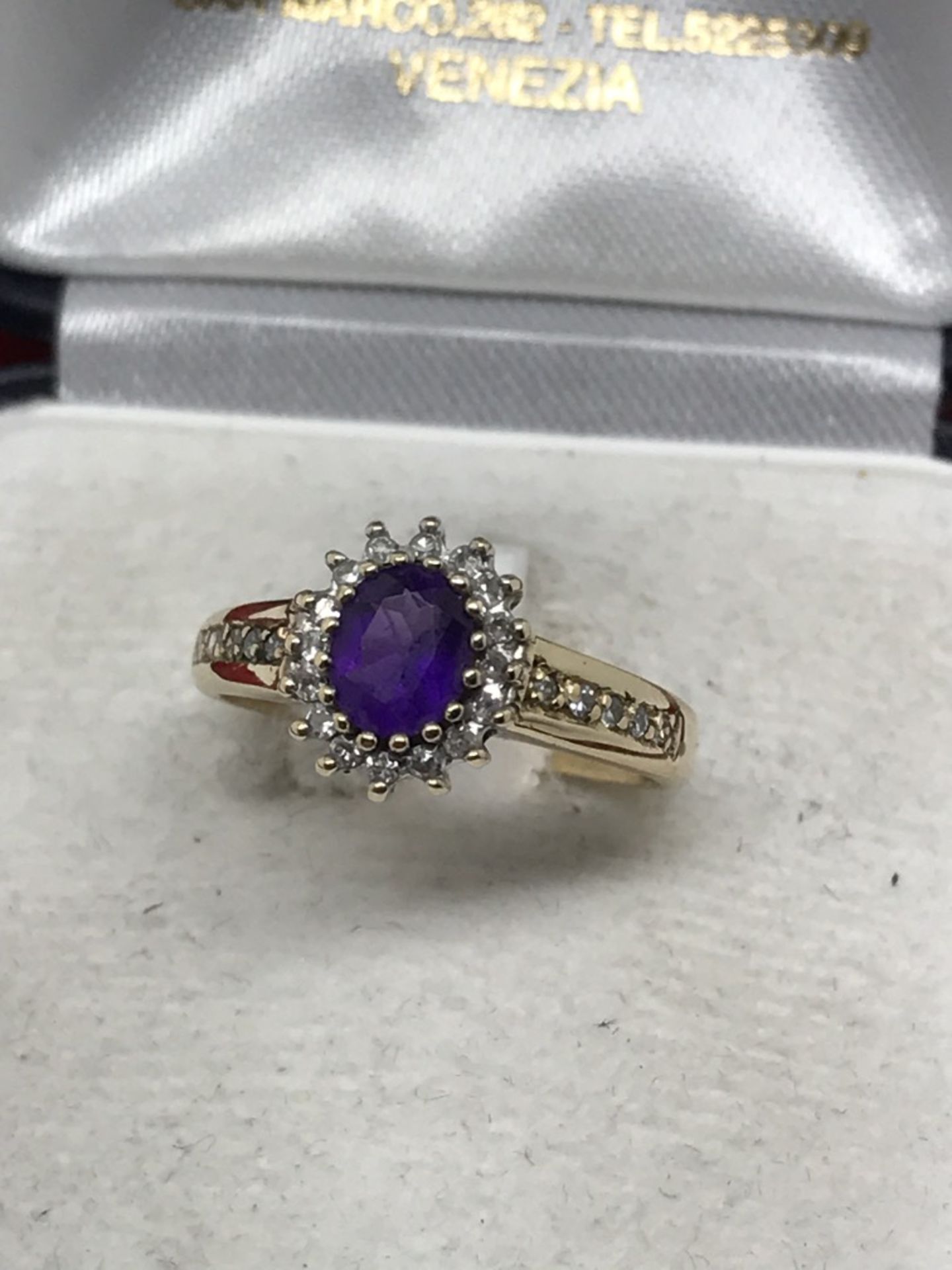 9ct GOLD AMETHYST & DIAMOND RING