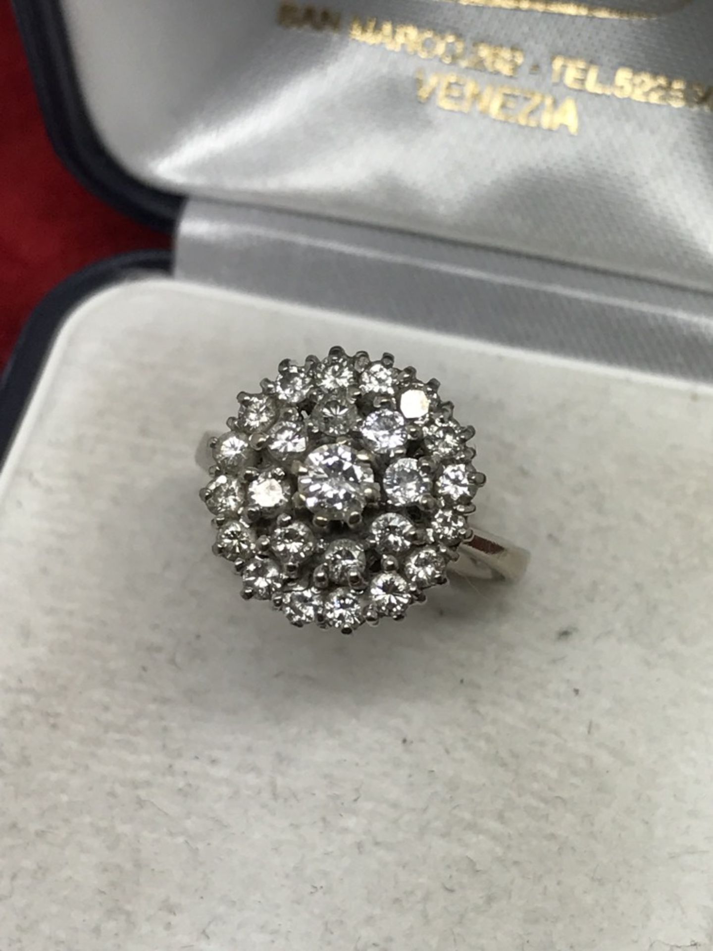 18ct WHITE GOLD DIAMOND CLUSTER RING 1.00ct - Image 2 of 2