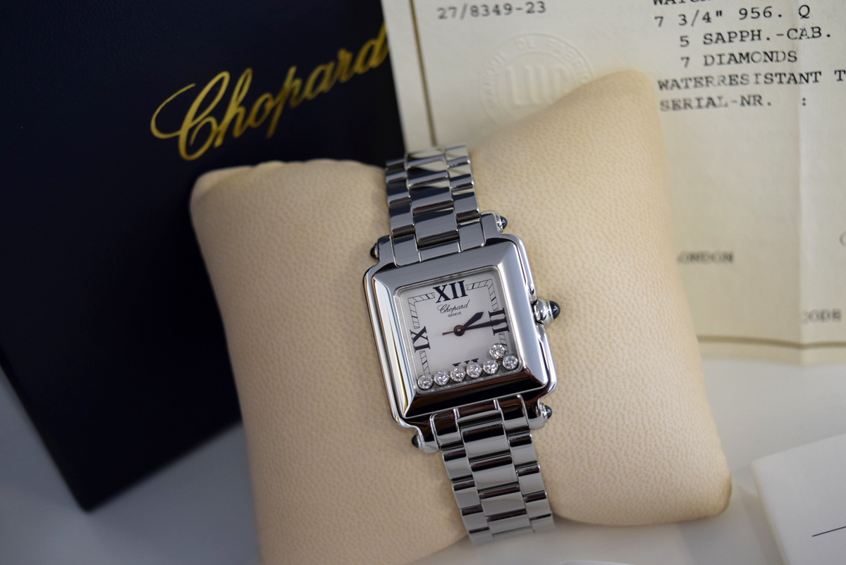 CHOPARD - HAPPY SPORT 'Model: 278349' with *FLOATING DIAMONDS* AND A BLUE SAPPHIRE SET CASE - Image 3 of 15