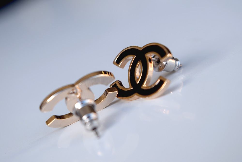 18K GOLD (IP) CC Logo Ear Studs/ Earrings - Image 2 of 2