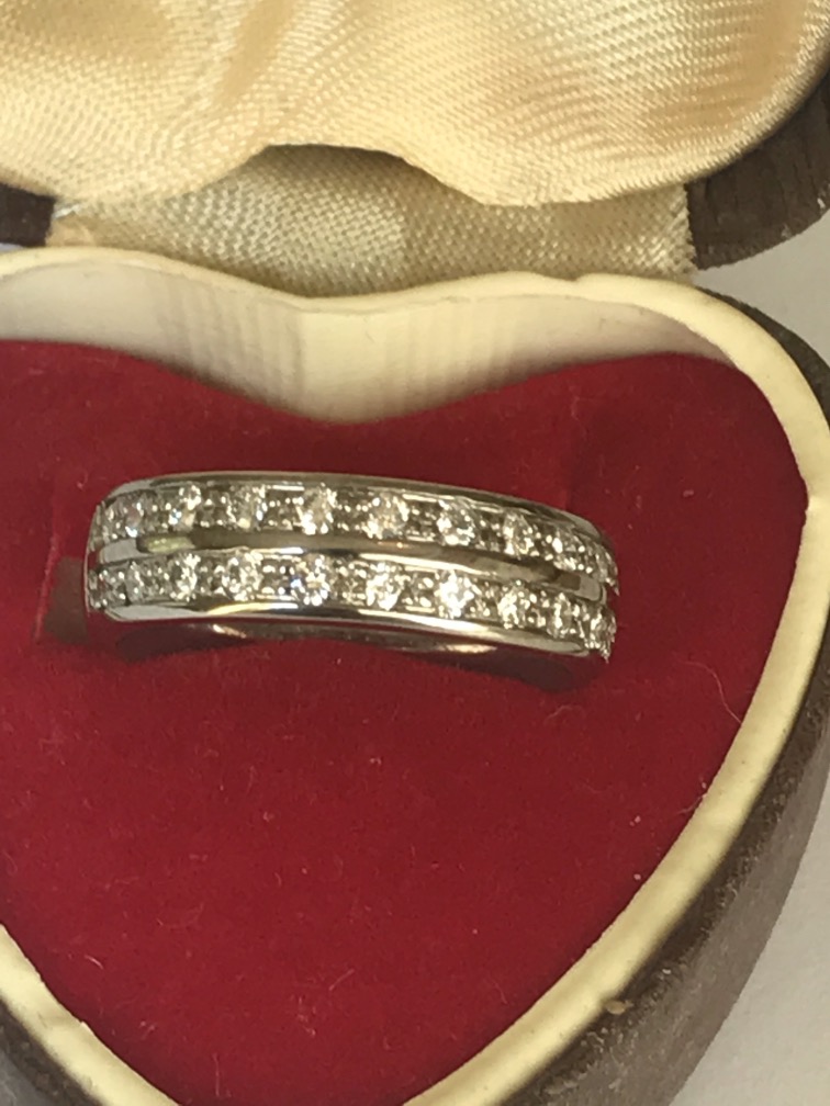 18ct WHITE GOLD 2 ROW DIAMOND SET BAND