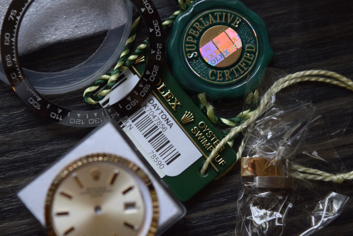 Rolex Mixed Parts - Ceramic/ 18K Gold Bezels/ Dial etc. - Image 5 of 5