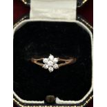 9ct GOLD DIAMOND FLOWER RING