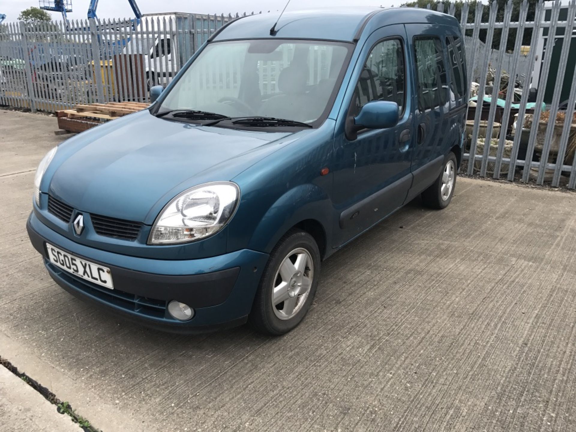 RENAULT KANGOO V5 & MOT TO 2019 2005 - Image 2 of 12