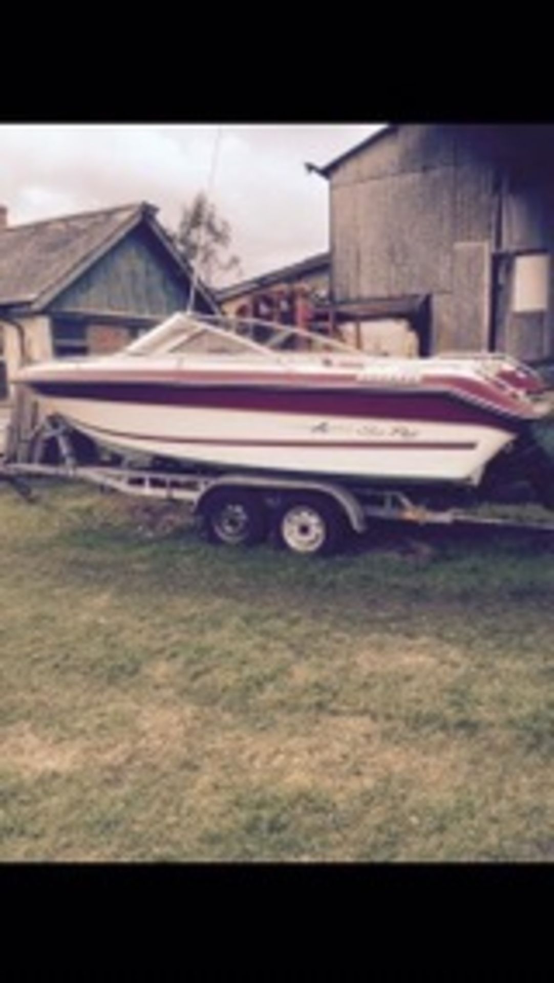 V6 POWERED SPEED BOAT WITH INDESPENSION ROLLER COASTER TRAILER