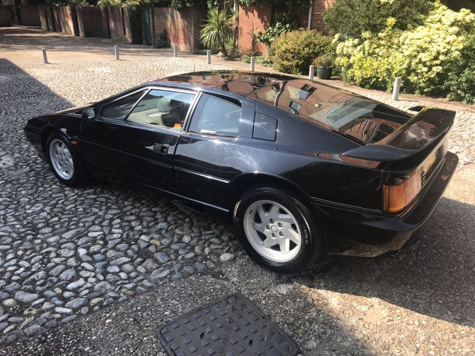 LOTUS ESPRIT TURBO 21k MILES - COLLECTORS CAR - Image 3 of 104