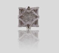 Ring in 585er Weißgold gearbeitet mit ca. 390 Diamanten im Brillant- und Prinzessschliff, gesamt ca.