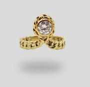 Ring in ca. 585er Gold gearbeitet mit einem Brillanten, ca. 0,90 ct, Qualität: VVS2 - VS1, Farbe F -