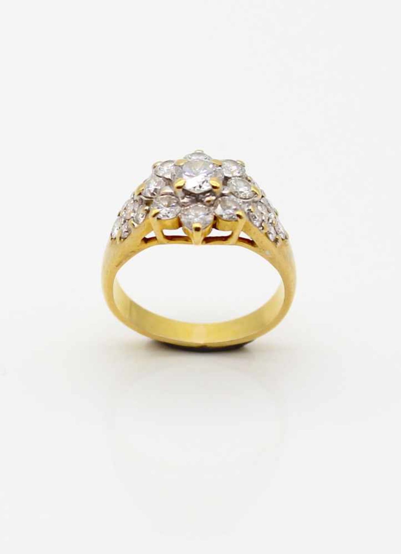 Ring in ca. 916er Gold gearbeitet mit einem Brillanten, ca. 0,40 ct, Qualität: VVS2 - VS1, Farbe G - - Bild 3 aus 3