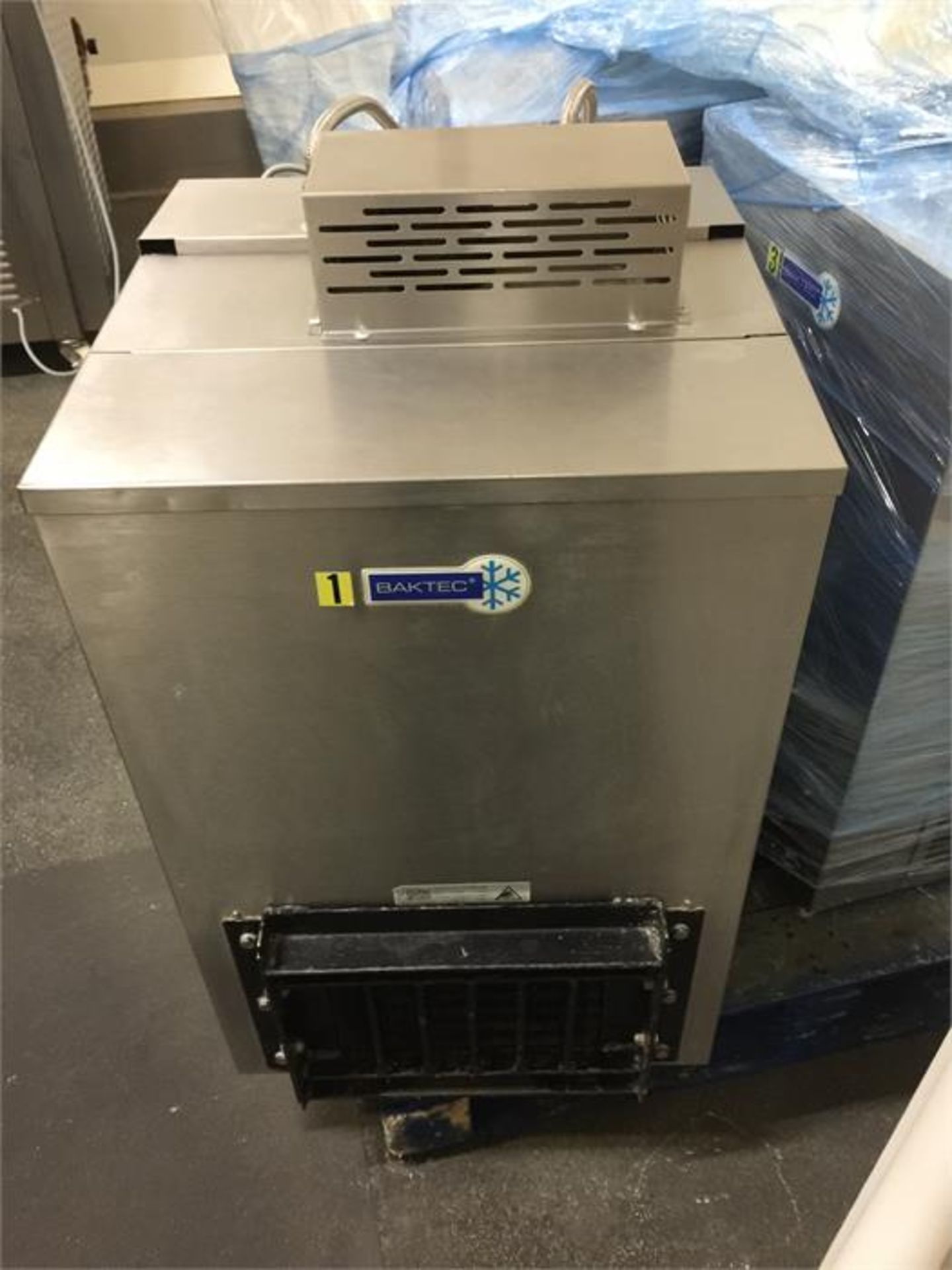 WATER CHILLER - Image 2 of 3