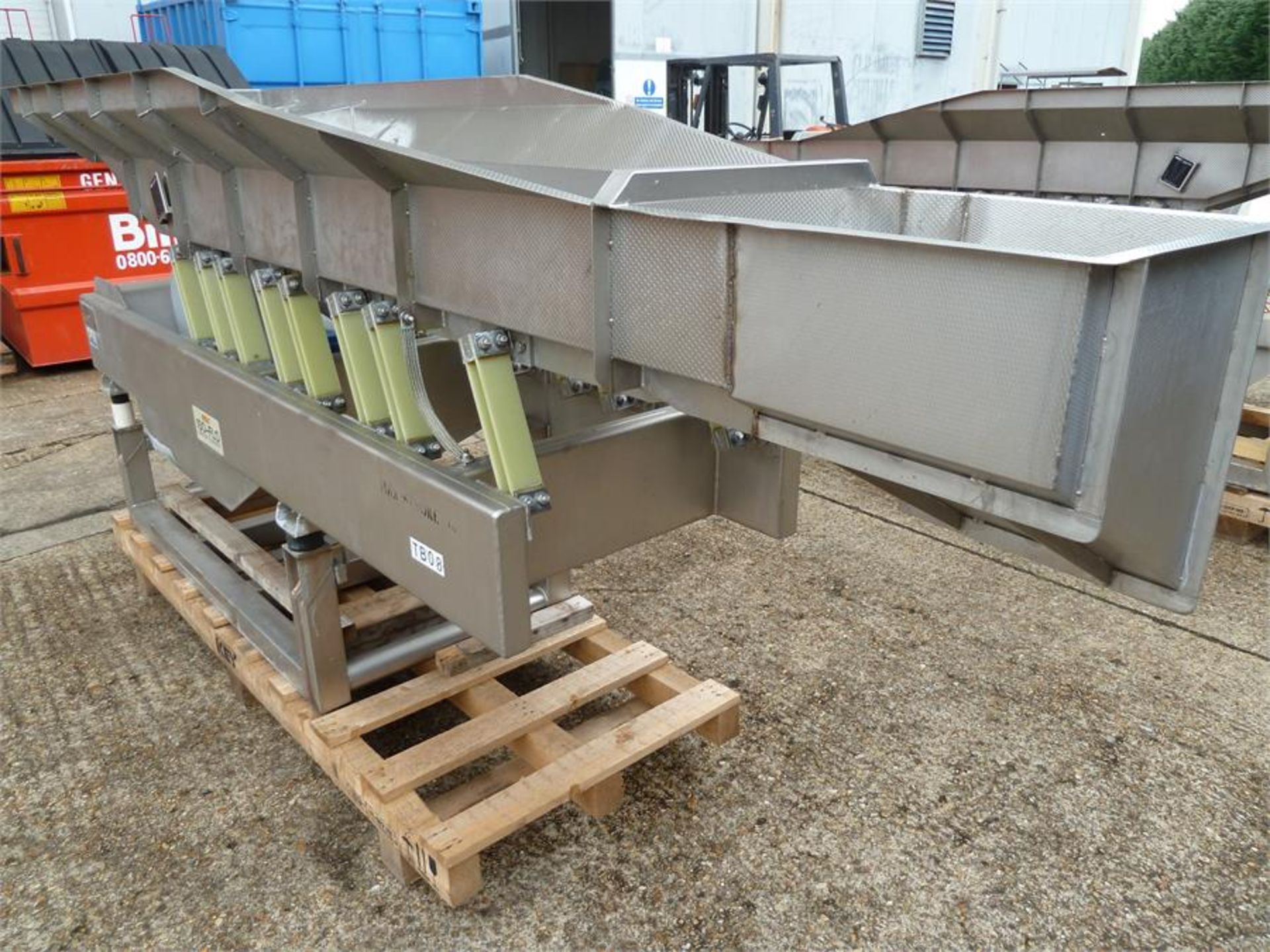 VIBRATORY FEEDER