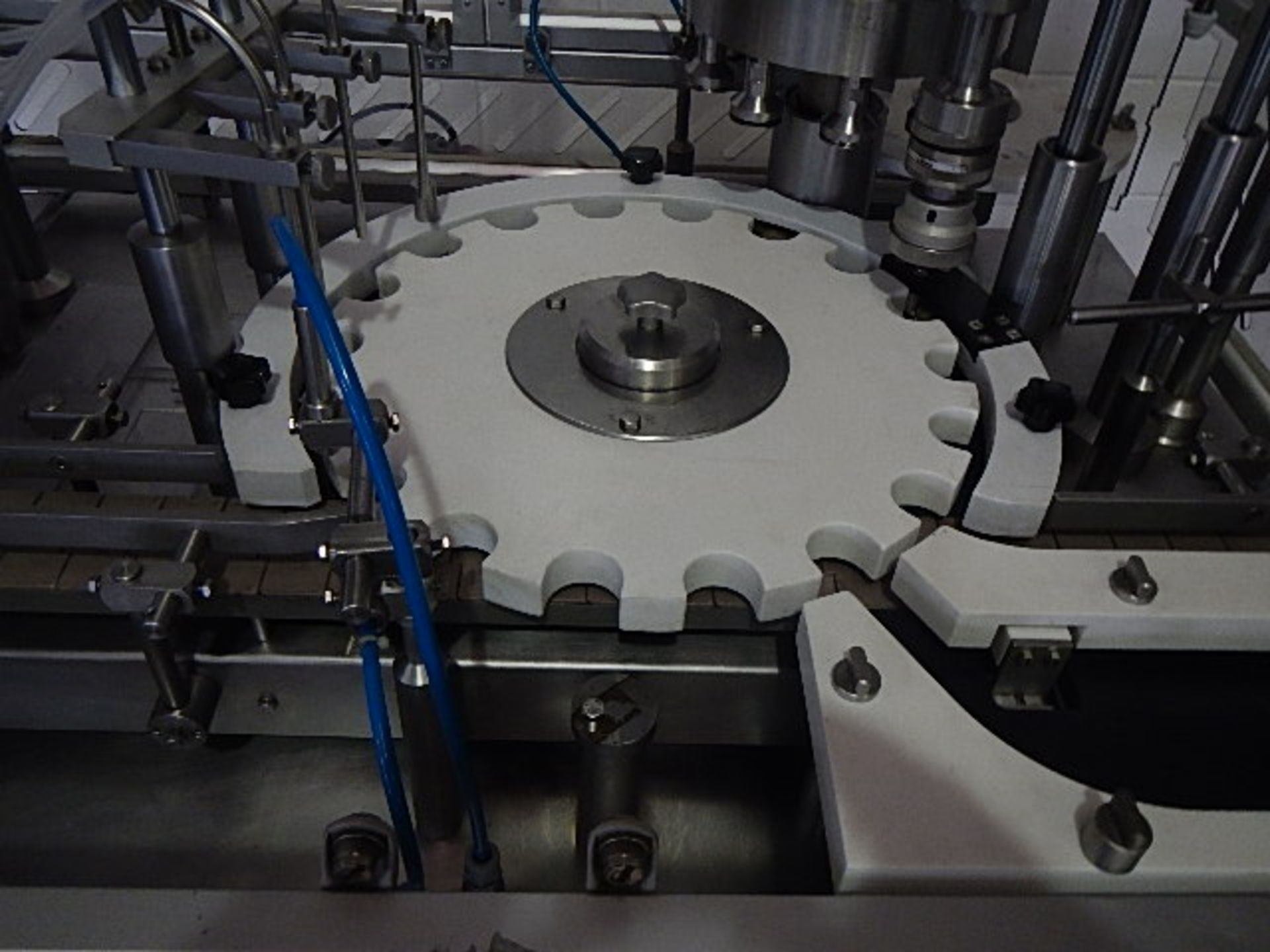 MONOBLOCK FILLER / CAPPER - Image 11 of 14