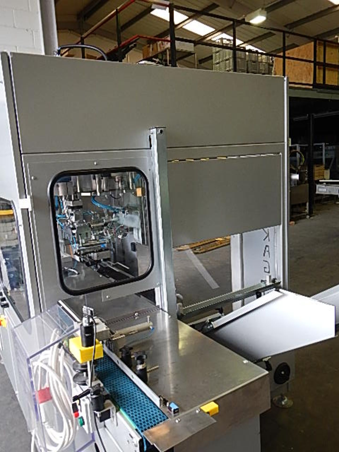 VERTICAL CASE PACKER - Image 7 of 12