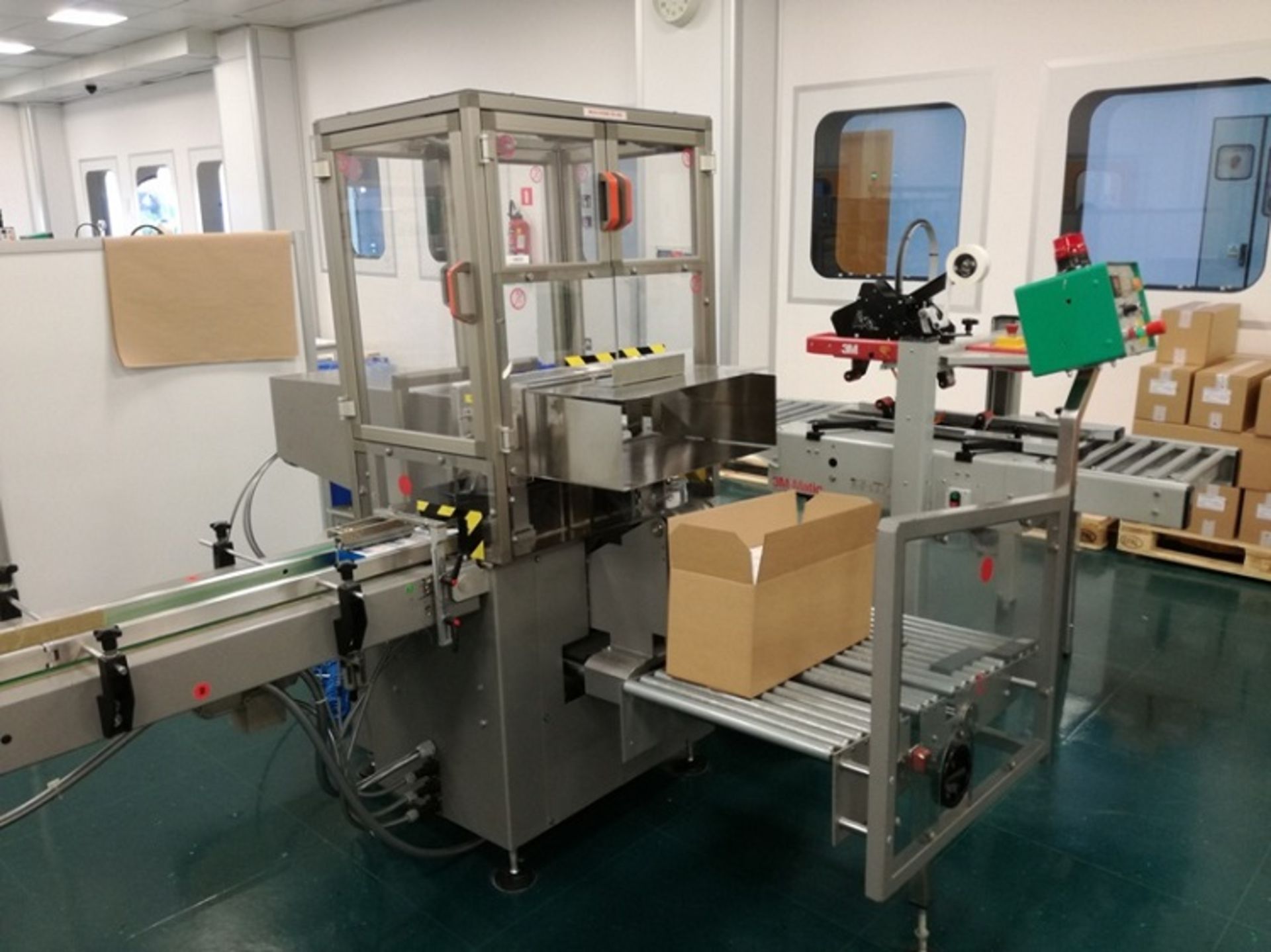 SEMI AUTOMATIC CASE PACKER