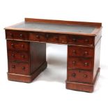 A late 19th century mahogany pedestal desk, 122cms (48ins) wide.