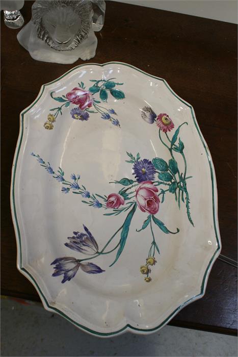 A faience pottery tureen & platter decorated with flowers, the tureen 30.5cms (12ins), the platter - Image 8 of 8