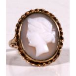 A 9ct gold cameo ring, approx UK size Q1/2.