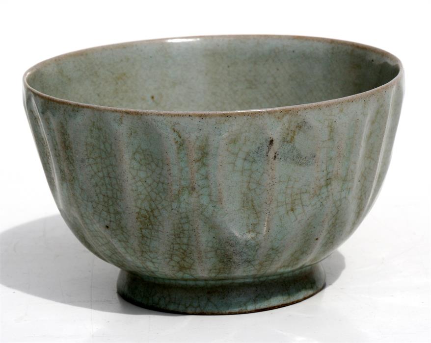 A Chinese crackle glaze footed bowl, 14cms (5.5ins) diameter. Condition Report Very good condition.