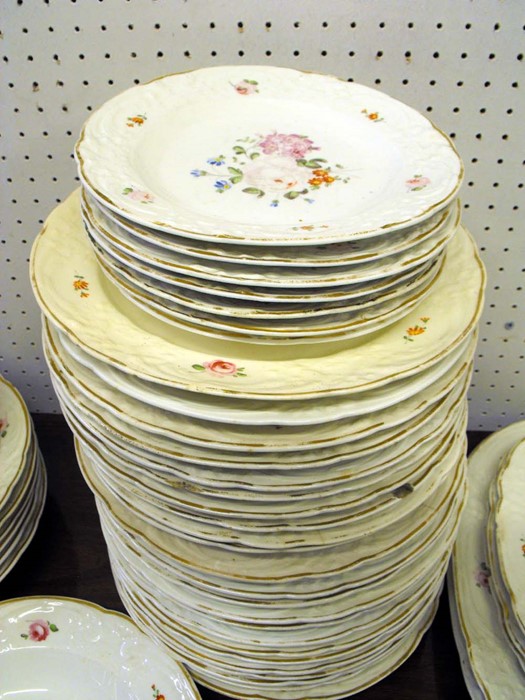 A large quantity of 19th century Bloor Derby dinner ware decorated with flowers and gilt highlights, - Image 6 of 6