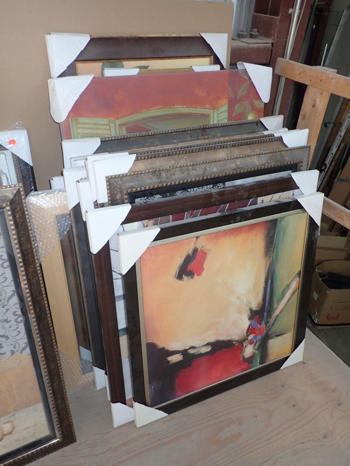 LOT OF ASSORTED FRAMES W/ ARTWORK (+/- 130 PIECES) / LOT DE CADRES AVEC OEUVRE D'ART (+/- 130 - Bild 9 aus 10