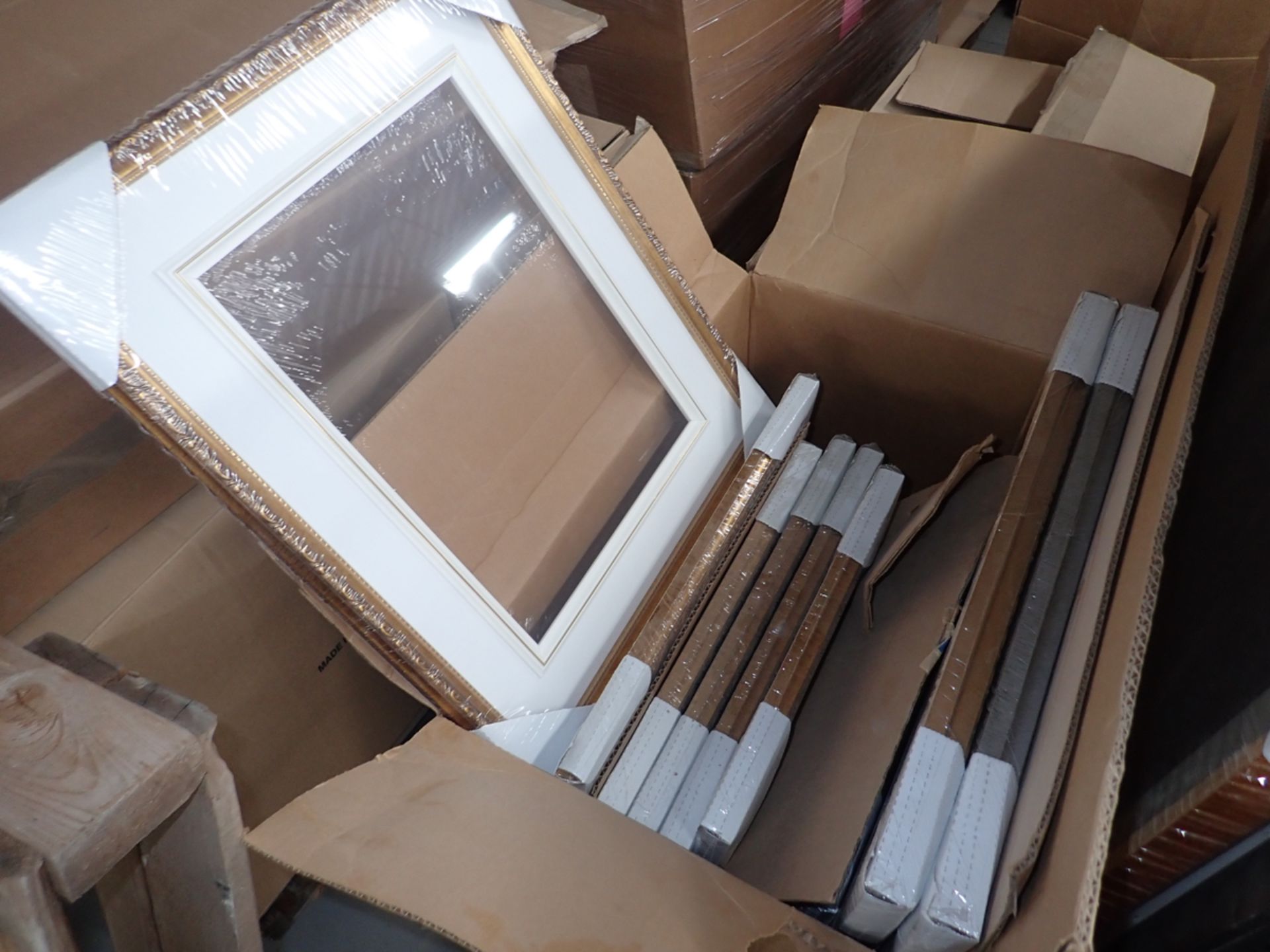 LOT OF ASSORTED BLANK FRAMES / LOT DE CADRES (+300 PIECES) - Image 6 of 20