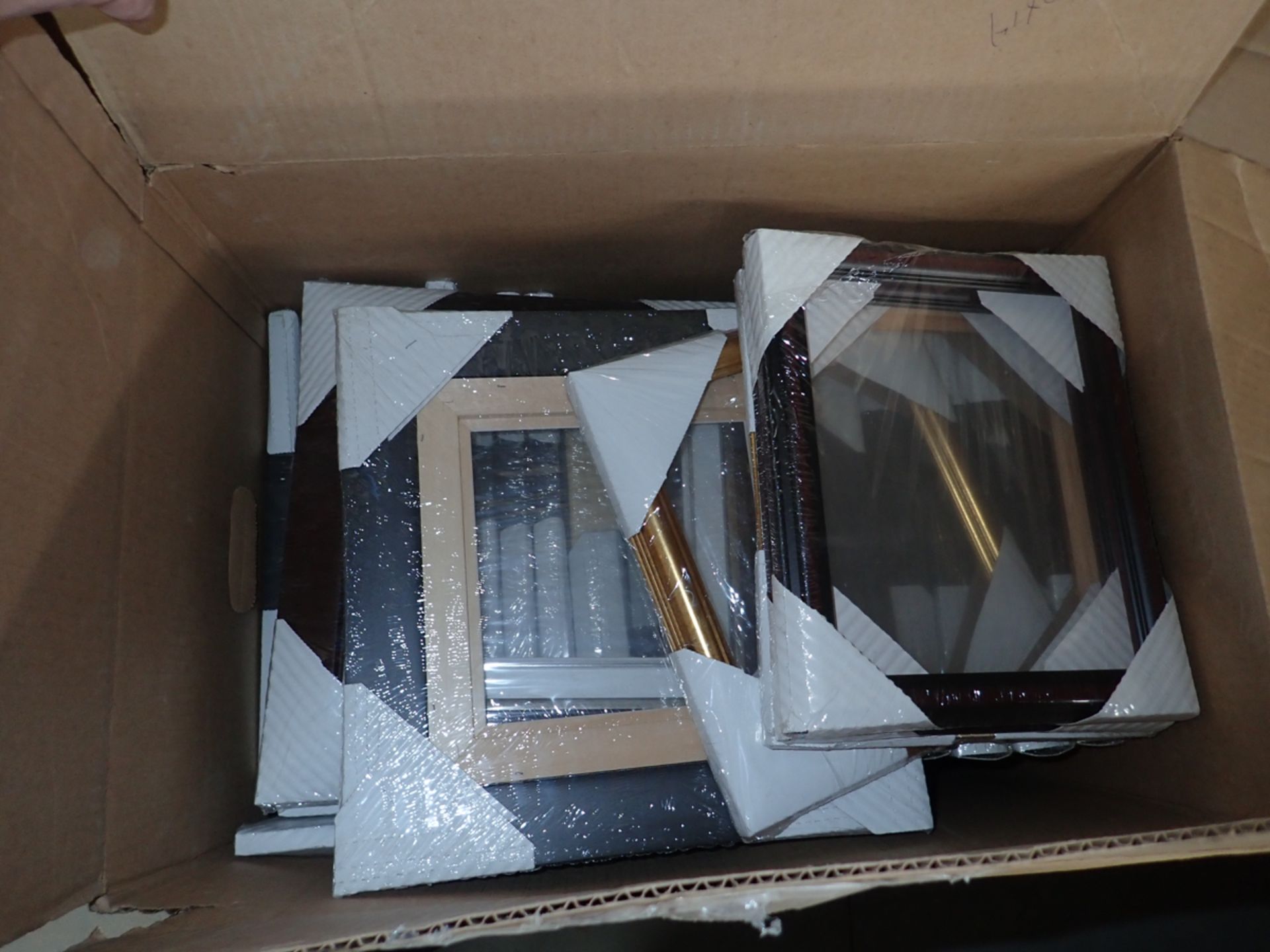 LOT OF ASSORTED BLANK FRAMES / LOT DE CADRES (+300 PIECES) - Image 9 of 20