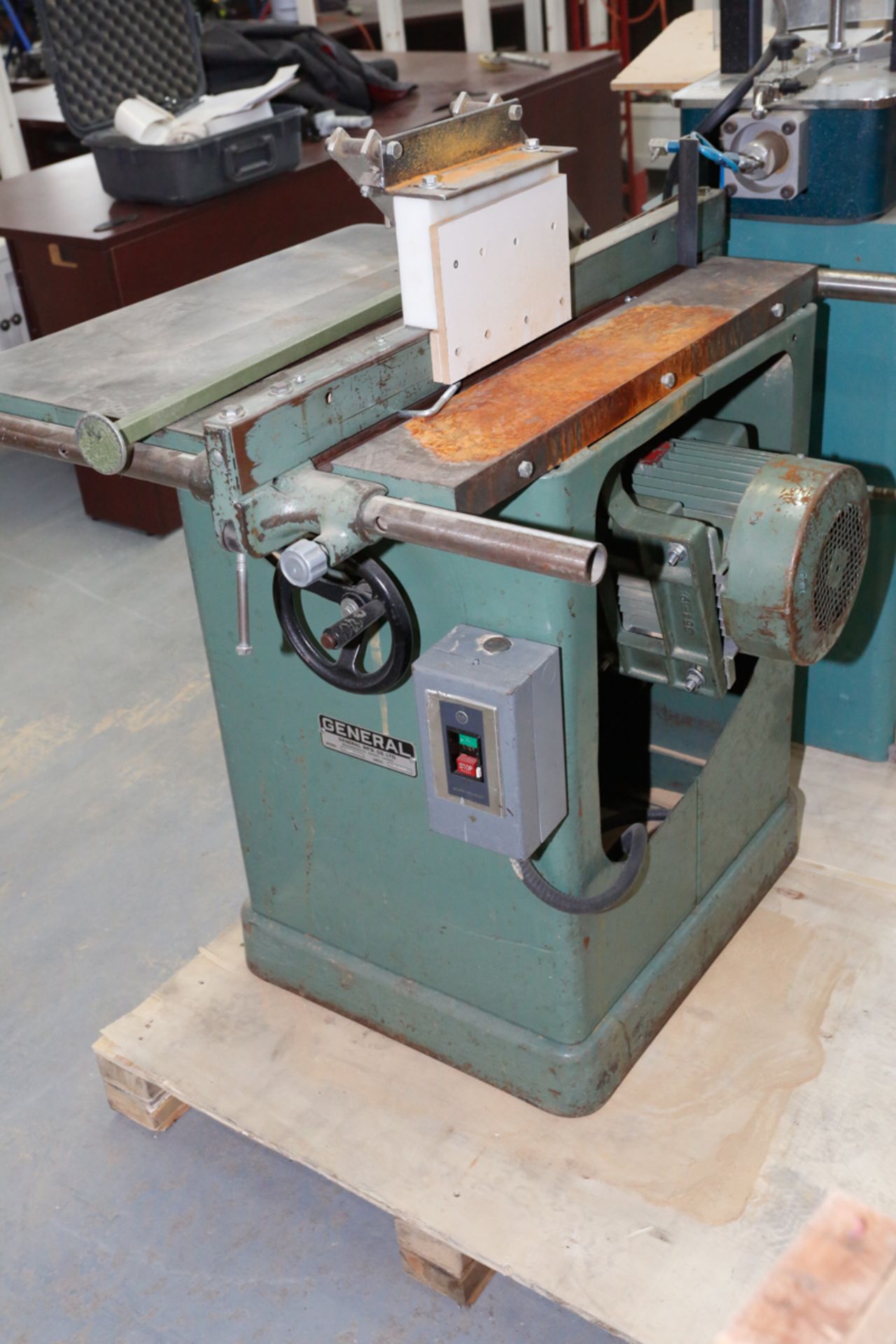 GENERAL TABLE SAW / BANC DE SCIE MOD. 450, 5 HP MOTOR W/ GUIDE (NO BLADE), S/N: R1088 - Image 2 of 3