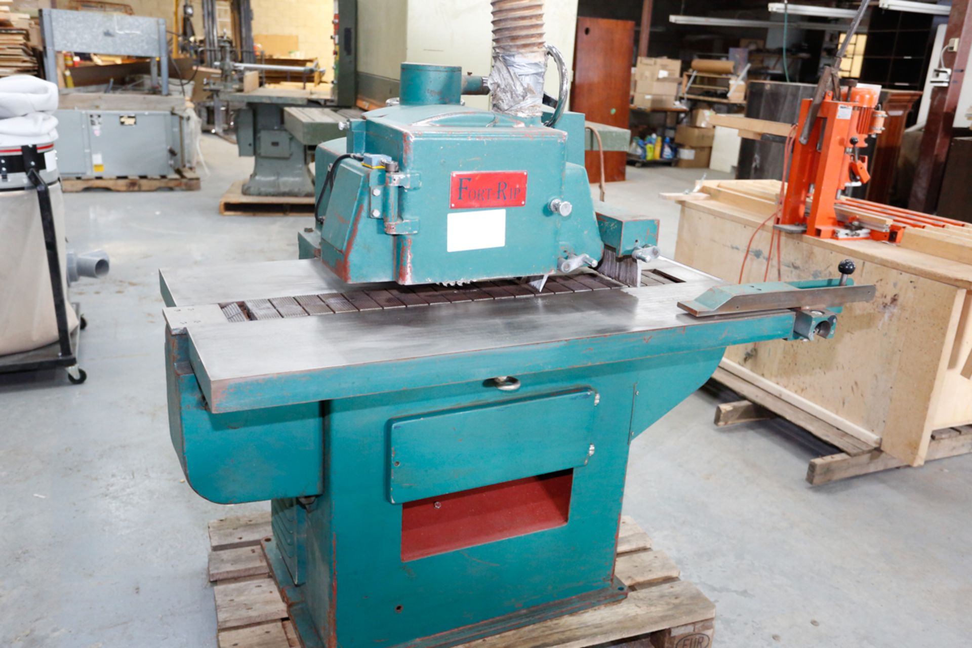 FORT-RIP RIP SAW MOD. FR-20, 12" BLADE, 7.5 HP, 575 VOLTS, S/N: 820056 (1998) / SCIE À REFENDRE - Image 3 of 8