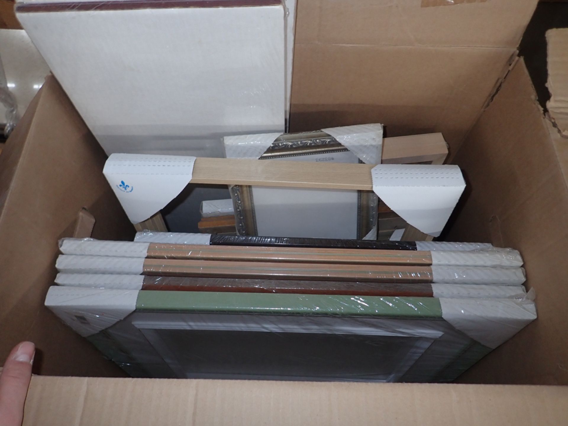 LOT OF ASSORTED BLANK FRAMES / LOT DE CADRES (+300 PIECES) - Image 10 of 20