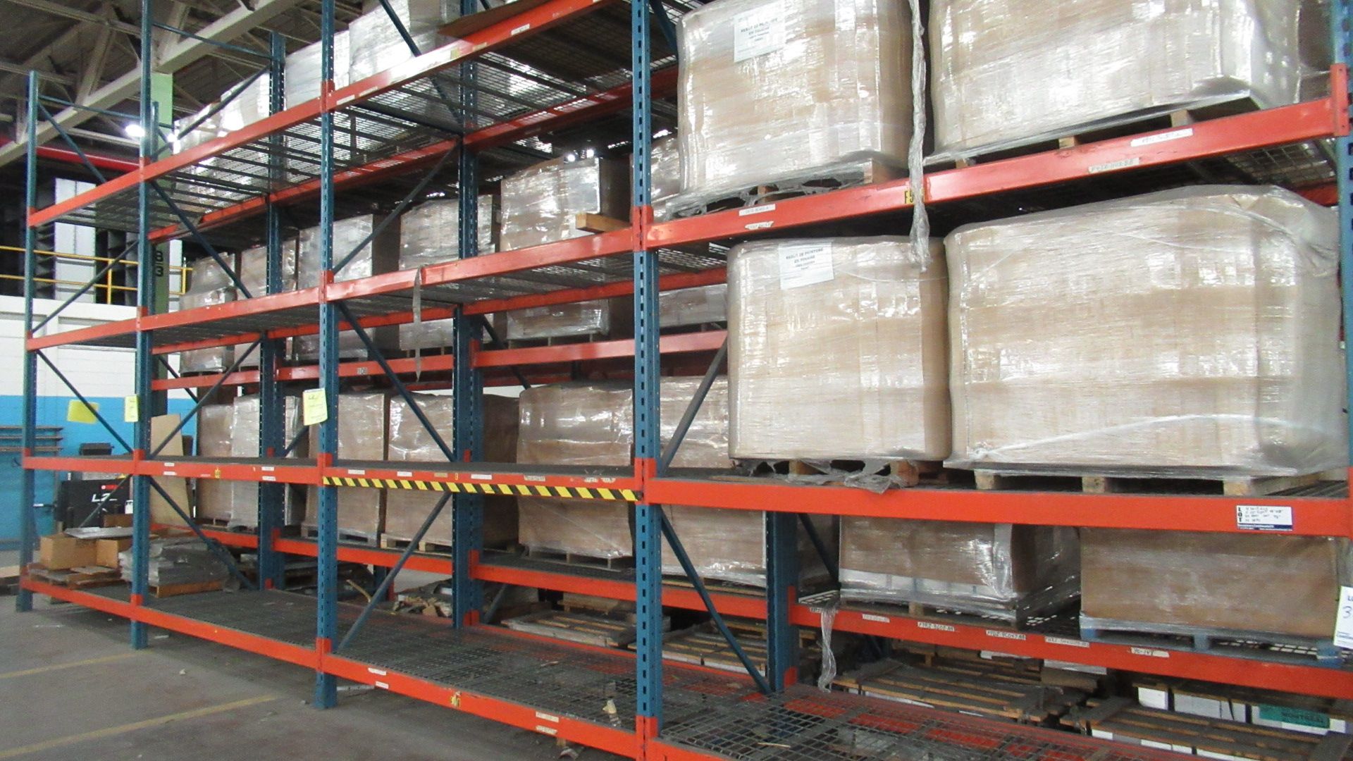 SECTIONS DE RACKING COMPRENANT UN TOTAL DE: 5 UPRIGHTS 48" X 18', 32 BARRES 110" X 4-1/2", 32