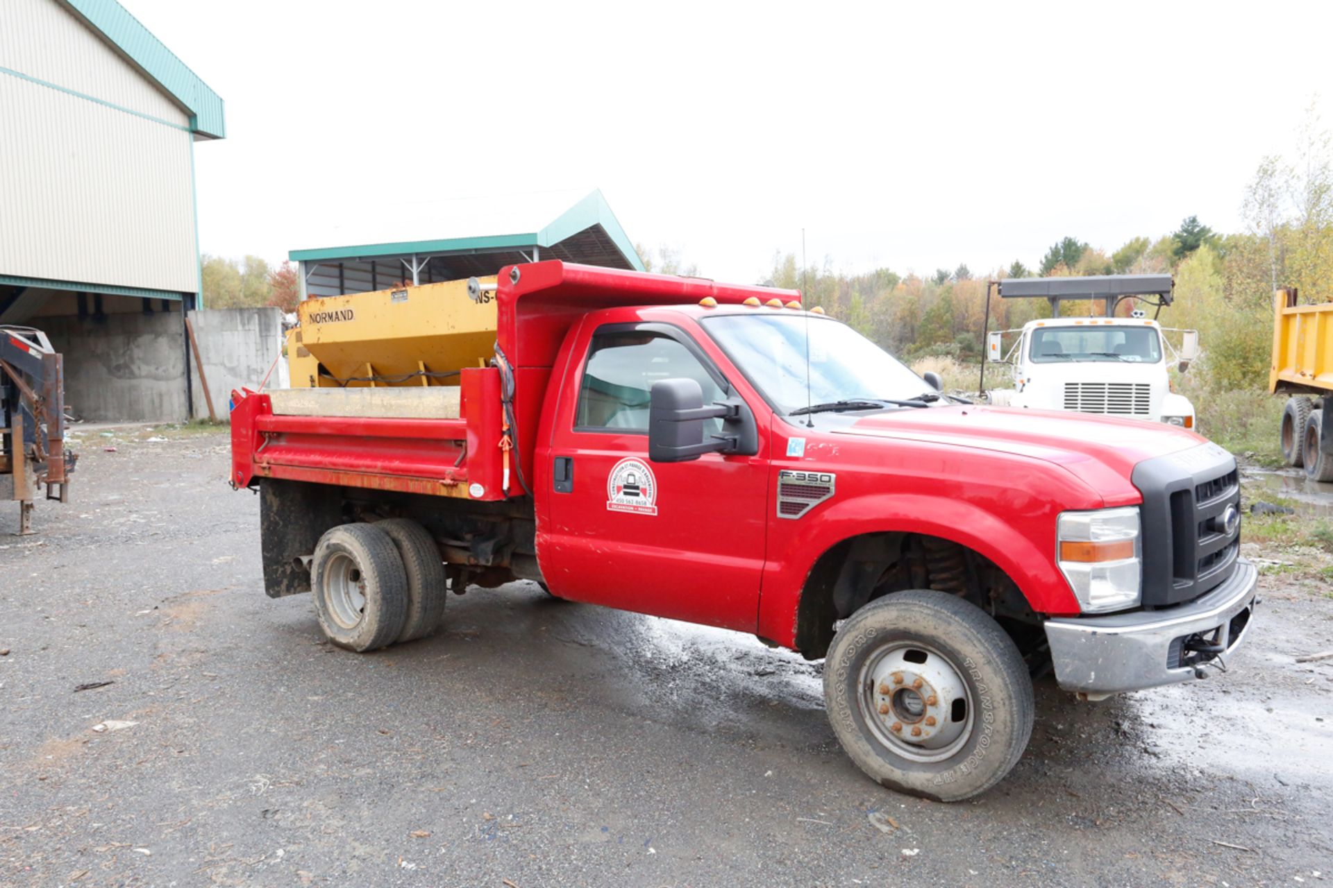 CAMION DOMPEUR FORD F350XL SD, BOITE 8', 6 ROUES, DIESEL, BOITE A/ SALLEUSE NORMAN 1000 LBS CAP., - Image 4 of 4