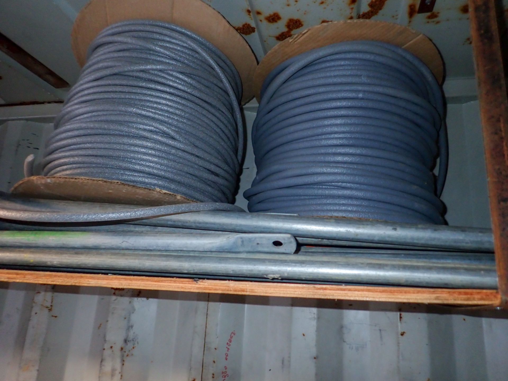 SHERBROOKE: LOT: SLINGS, HOSES, INDUSTRIAL HEATERS, SHELVING, TARPAULIN, ELECTRIC WINCH, CONCRETE - Image 7 of 19