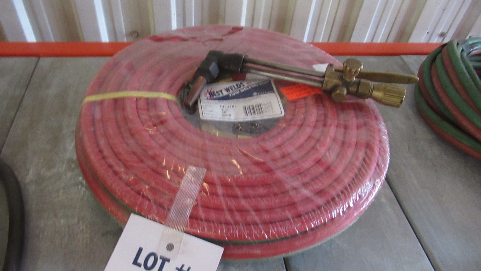 1/4" WELDING HOSE WITH TORCH / TUYAU DE SOUDURE AVEC TORCHE