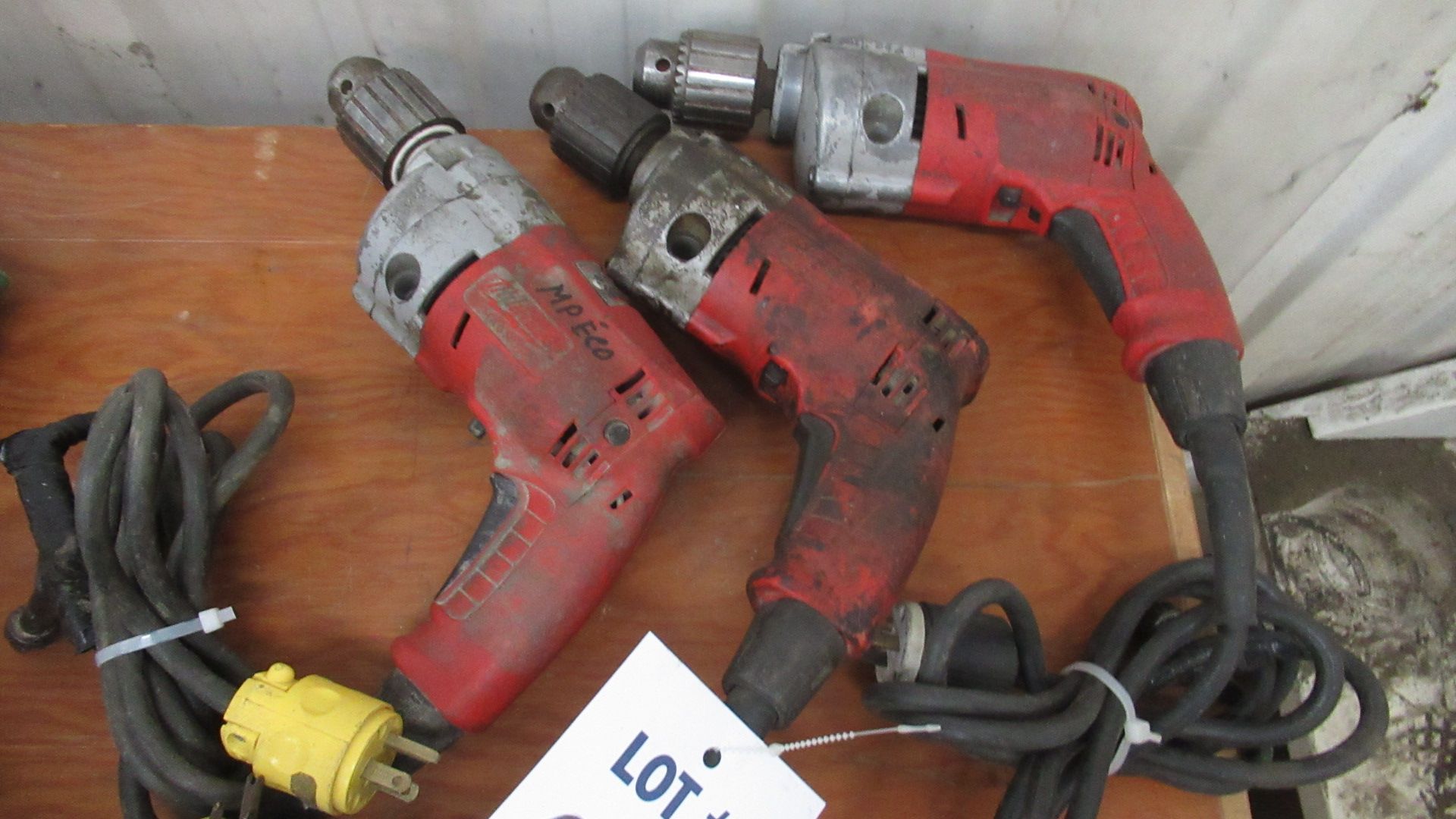 ELECTRIC DRILL MILWAUKEE / PERCEUSE ELECTRIQUE