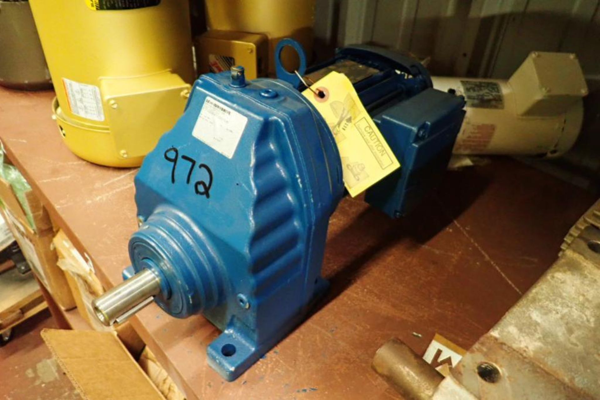 (6) assorted gear reducers and motors ** Rigging Fee: $25 ** - Image 9 of 9