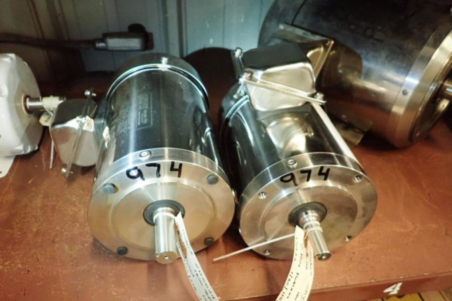 (5) Assorted SSD electric motors, 1 hp to 7.5 hp ** Rigging Fee: $25 ** - Image 8 of 10